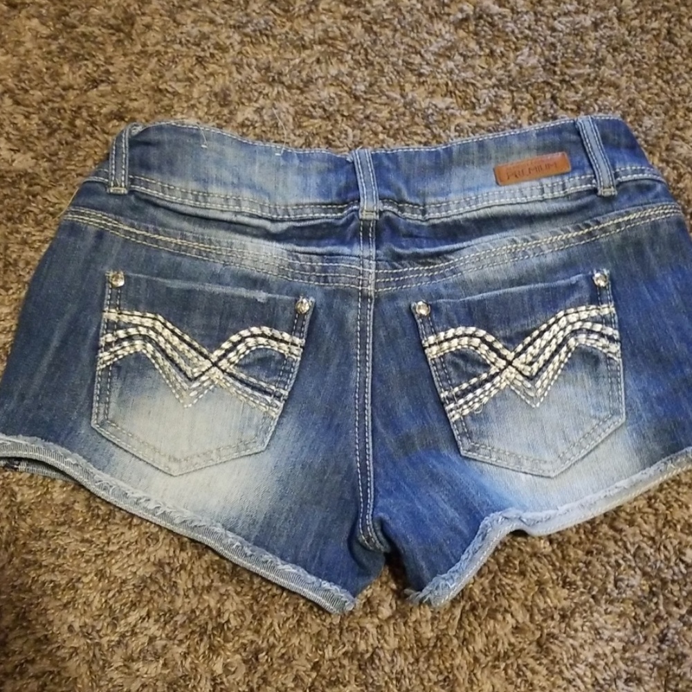 Almost Famous shorts